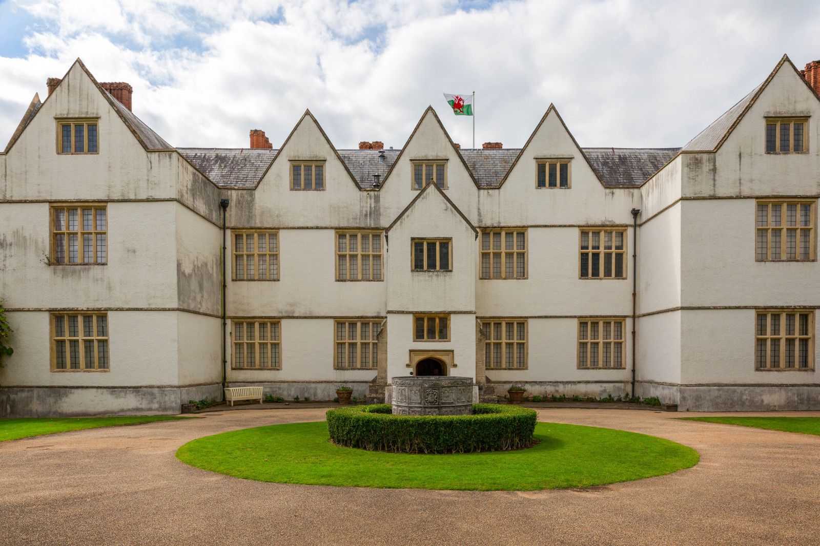 castle dining room st fagans