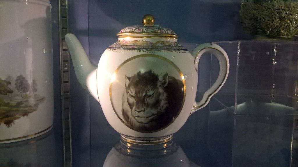 photo of a wedgwood teapot with an illustration of a tiger