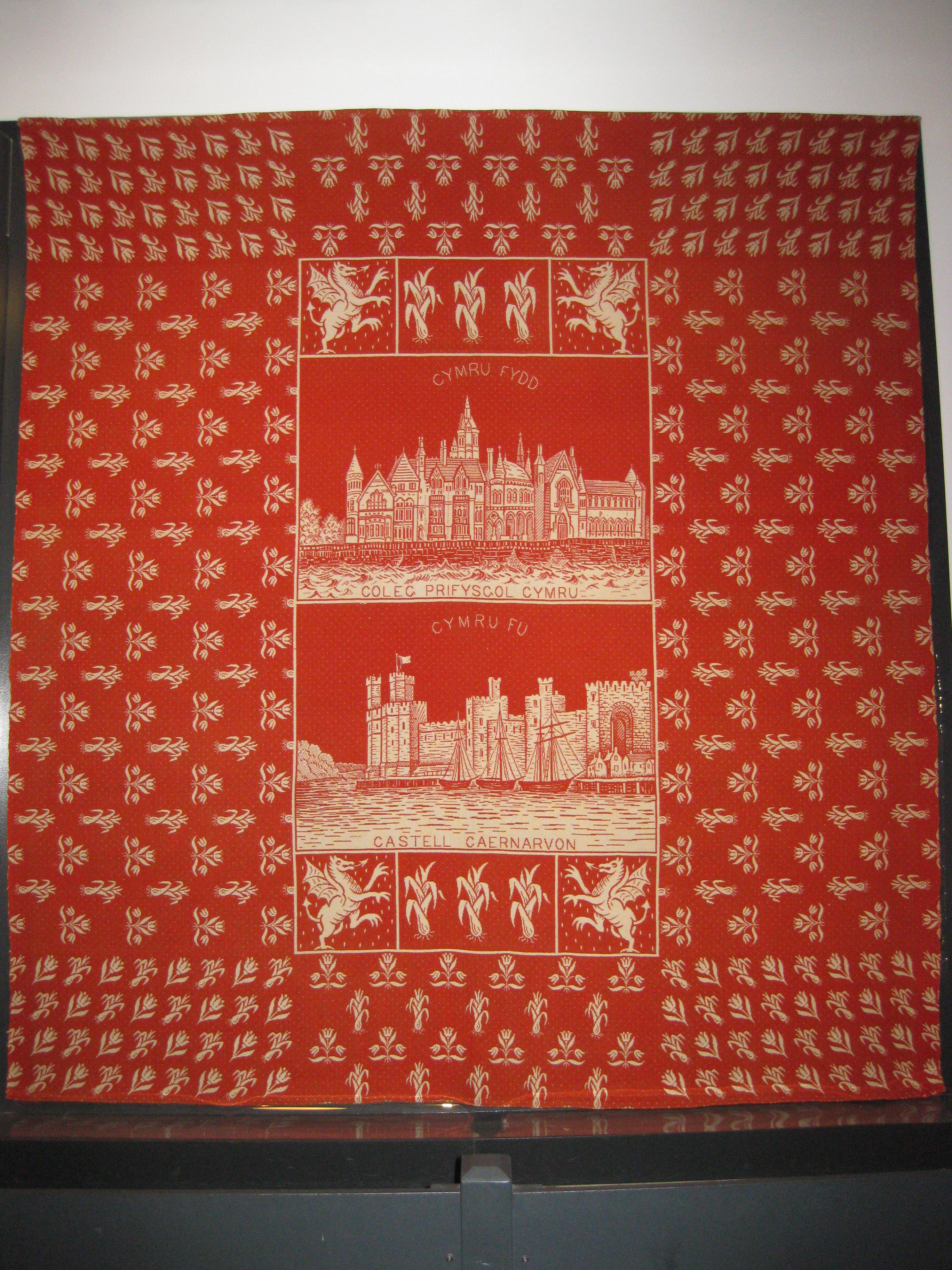 Brand New oilcloth PEG BAG mustard Stunning Welsh Blanket Caernarfon Tapestry 