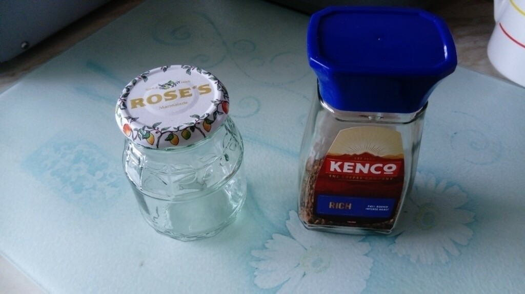 Different containers to use as capsules