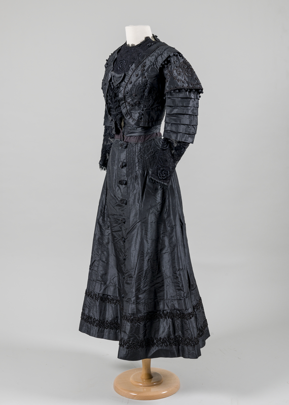 victorian mourning dress