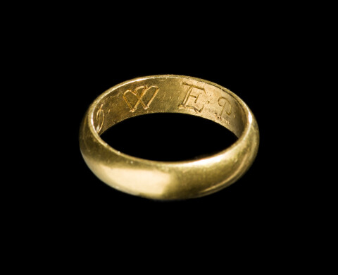 gold finger ring.