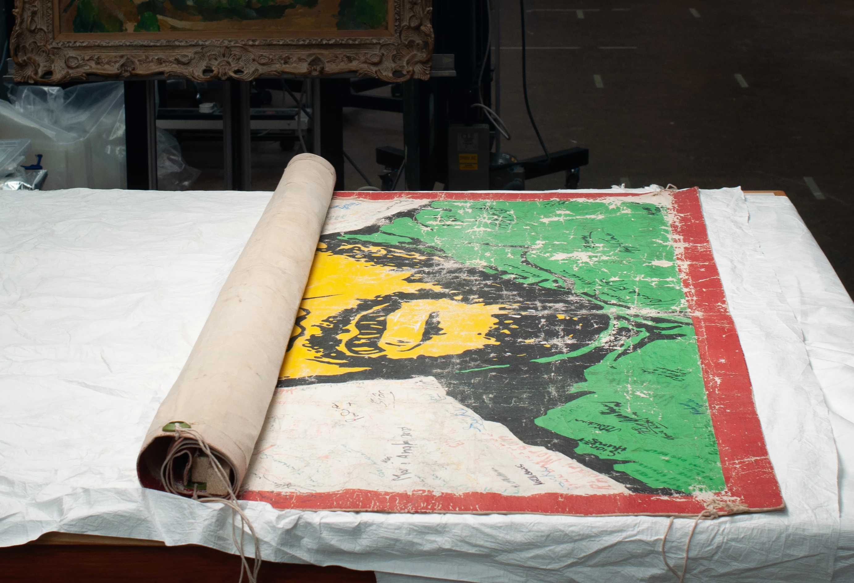 Unrolling the banner at the beginning of the treatment  