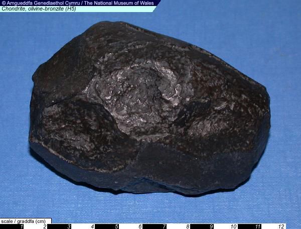 Meteorite: Chondrite, olivine-bronzite (H5)