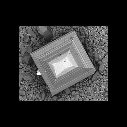 bipyramidal anatase crystal