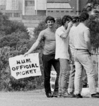 Penallta Colliery pickets at Trawsfynydd, 1984. 