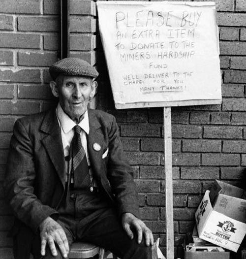 Collecting money outside Maesteg Co-op. Image: Dorothea Heath