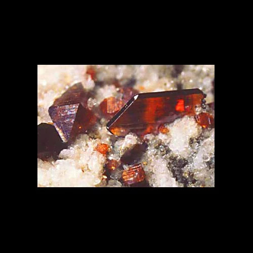 Tabular brookite
