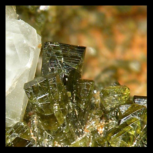 prismatic epidote crystals