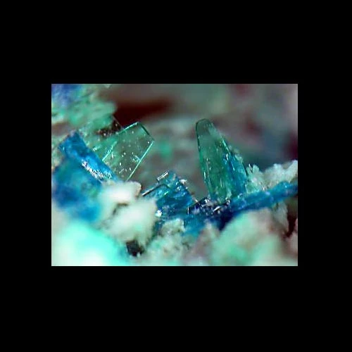 bladed lautenthalite microcrystals