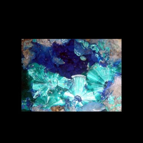 Radial tyrolite sprays