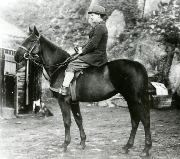 Richard Morris of Cefn Lodge, Cilgerran on his horse 'White Bud'